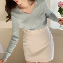 4444 | 8컬러여리핏) 레브린 슬림 골지 브이넥 긴팔 니트 nt4444 후기 | 출근할 때 입어보니 실루엣이 훨씬...