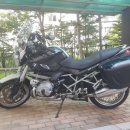 bmw 로드스터 레트로 클래식 r1200r입니다. 이미지