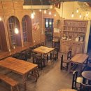 극동밧데리 | 좋은 대형 카페☕️ | 책 읽기 좋은 베이커리 카페📚 | 크림 디저트 맛집 후기 | 홍대 디저트 카페 추천