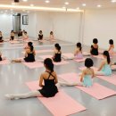 유아 스트레칭 발레 이미지