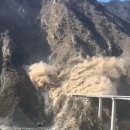 개통 1년도 안된 중국의 다리 붕괴 사고 이미지