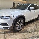 화이트 광택 손세차 이미지