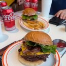 세븐일레븐 동두천 지행중앙점 | 동두천 지행역 맛집 덱스터 버거에서 먹은 4가지 버거 솔직 후기