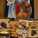 충무로엘크루메트로시티2 | 충무로 노트북하기 좋은 을지로5가 카페 수잔나의 앞치마 넓은 좌식형 카페 자리 후기