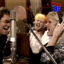 위아더월드 이미지