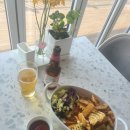 화이트카페블랙라운지 이미지