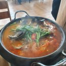 고향의 기와집 이미지