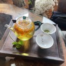 떡엔꽃차 | 포항 선류산장 후기｜숲속에서 즐기는 떡와플&amp;꽃차, 치앙마이 감성 카페