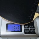 피팅라켓에 백핸드 러버 테스트 중입니다. 이미지