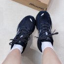 스피드발바닥 | 직접 써본 후기 | 미즈노 스피드 10S 블랙, 데일리 운동화로 신어본 솔직한 착화감