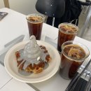 세븐일레븐 은평신사점 | 인생은 비가 그치길 기다리는 것보다 비 속에서 춤추는 것 : 4월 일상