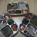 2월 27일 녹두밥, 냉이된장국, 오징어불고기, 상추무침, 깍두기 이미지