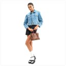 체리PC | 흩날리는 벚꽃 아래, 사랑스러운 체리 토트백을 들고