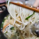 홈플러스 푸드코트에서 돈까스, 잔치국수, 마약김밥