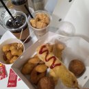 춤추는 도넛츠 나눠주는 꽈배기 | [부평꽈베기맛집] 굴다리오거리 디저트 맛집, 신사와꽈배기 부평점 방문 후기