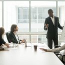 동일산업 | 숨은 속내를 꺼내는 질문, 당신이라면 던질 수 있을까?