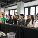 행복을 그리는 화가의 꿈 이미지