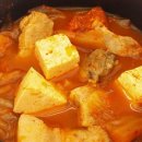 돼지듬뿍진짜김치찌개 이미지