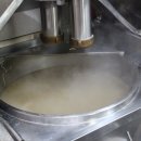 멸치가살아있는국수 이미지