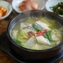 제주 가서 안 먹으면 후회.. 성시경도 반했다는 ' 각재기국 '의 정체 이미지