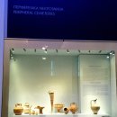 중부-신당-중부-1000 | 헤라클리온박물관 제11전시실,크레타주변 묘지출토품,순장된말,경배하는여사제들,청동소상들,무덤양식의...