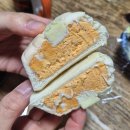 크럼피 | 대구 북구청역 디저트 카페 크럼키 황치즈 모찌빵, 완두소보로 찰떡 샌드베이글 후기