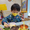나는 꼬마 요리사 👨‍🍳 국수를 만들고 먹어요 🍜 / 영어 이미지