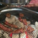 미소를굽는사람들육달 이미지