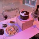 언더 더 코너 이미지