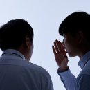수군수군