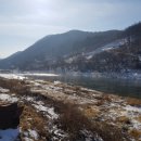 강가에 펜션 이미지