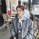 100-1-000201 | W컨셉, 아밤(AVAM) 드로잉 스퀘어 실크 스카프 (aka.수지스카프)