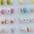 꽃나비 네일 이미지