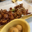노랑통닭(대신점) | [서울/중구] 노랑통닭 명동점_세상에서 제일 바삭한 치킨 노랑 3종 치킨과 치즈볼