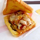 이삭토스트 정관모전점 | 이삭토스트 신메뉴 미트팡 토스트 먹고 콜라보 굿즈 스마트톡 get