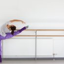 성인 발레스트레칭 이미지