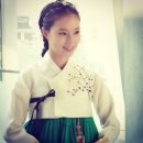 우물가의 미소 이미지