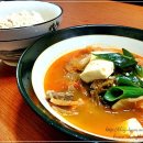 돼지고기듬뿍넣은김치찌개 이미지