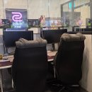 E편한PC | 수원 인계동 PC방 실내 이색 데이트 레드포스PC아레나 e스포츠대회석 구비