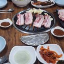 돼지세끼 이미지