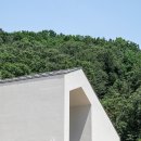 숲속의하얀집 이미지