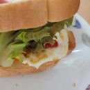 맑은 운동화 이미지