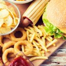 가공식품을 즐겨 먹으면 기대수명을 줄이고, 비만 위험을 높인다. 이미지