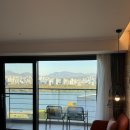 더힐시그니처작은도서관 | 가을엔 워커힐 더글라스하우스 호캉스 A to Z | 셔틀위치 | 룸서비스 | 럭스바