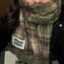 끌레르 | 마리끌레르 목도리 실착후기｜클라우드 퍼지 체크 그린, 말차코어 겨울 포인트템