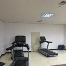 뉴텍 핵스쿼트 , 인사이트 핵슬라이드 , 레그프레스 , 맨몸 운동하는 봉, 스미스머신 이미지