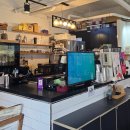 카페로드79 | 🍉 울산 성안동 감성 카페 로드79 ｜ 시원한 수박주스로 즐기는 여름 한 잔의 여유