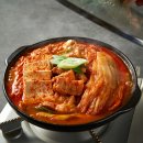 돼지고기듬뿍넣은김치찌개 - 북구 설죽로 518-4 | 고급진 고기듬뿍 제주흑돼지 김치찌개 밀키트 후기