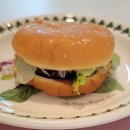 일현로 | 롯데리아 치킨버거 &amp; 데리버거 착한점심 런치타임 할인 후기(단품 및 세트 메뉴 가격, 칼로리)