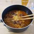 쇠고기 라면에 버번 한 잔... 이미지